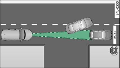 Vehculo que se sale de su carril y vehculo parado